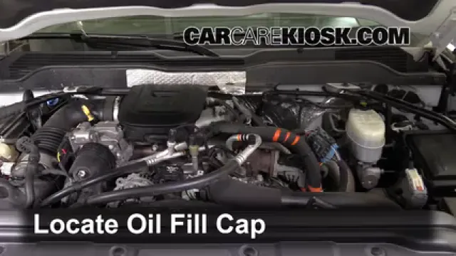 2015 Chevrolet Silverado 2500 HD LT 6.6L V8 Turbo Diesel Crew Cab Pickup Aceite Agregar aceite